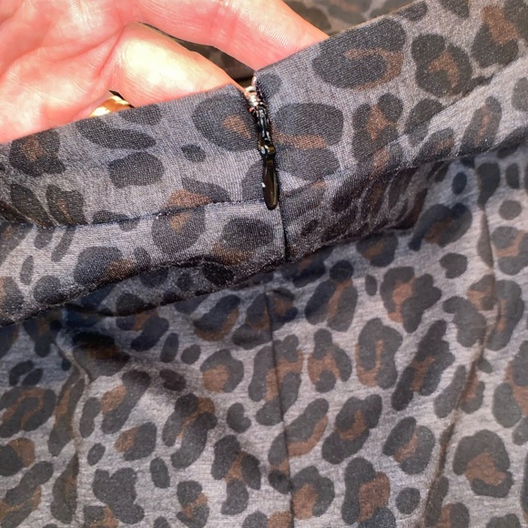 Ann Taylor. Size 8. - Picture 3 of 3